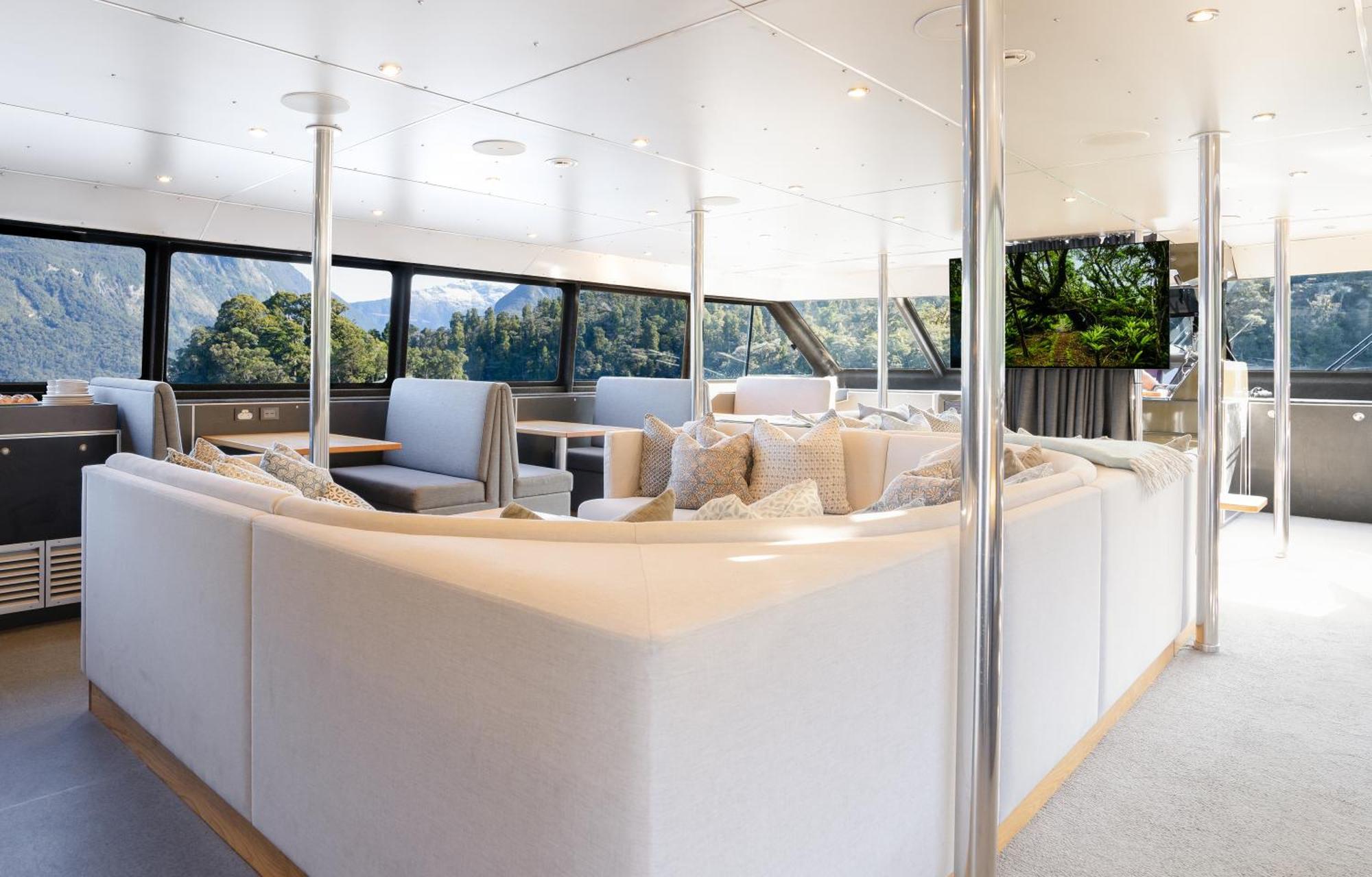 Milford Sound Overnight Cruise - Fiordland Discovery المظهر الخارجي الصورة