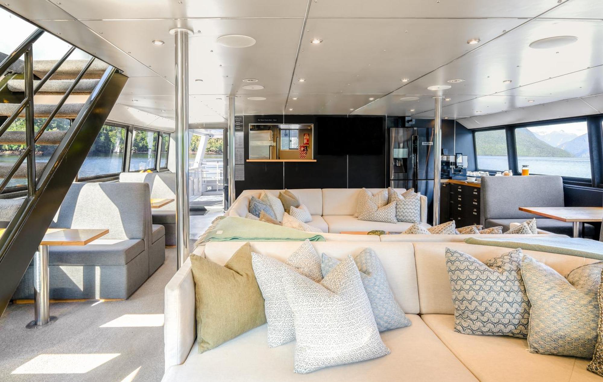 Milford Sound Overnight Cruise - Fiordland Discovery المظهر الخارجي الصورة