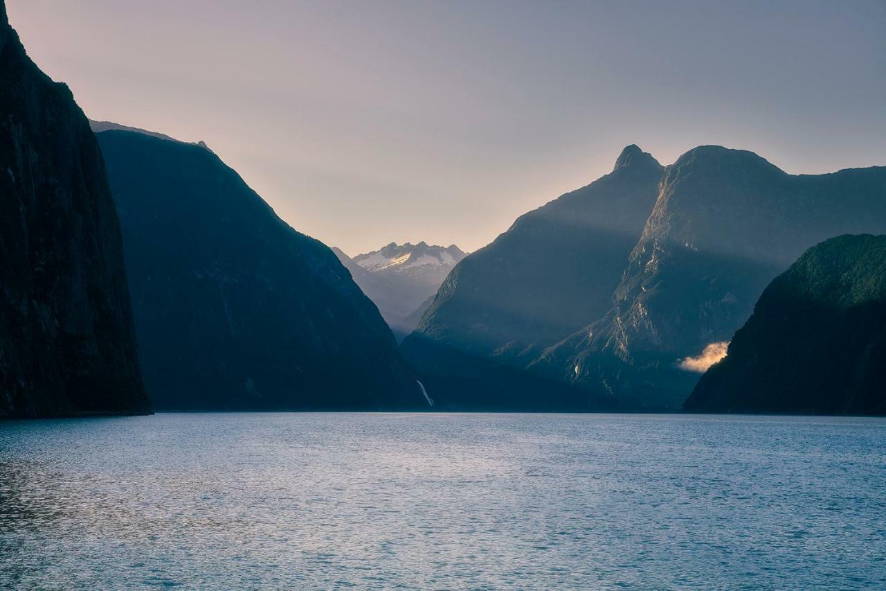 فندق Milford Sound Overnight Cruise - Fiordland Discovery المظهر الخارجي الصورة